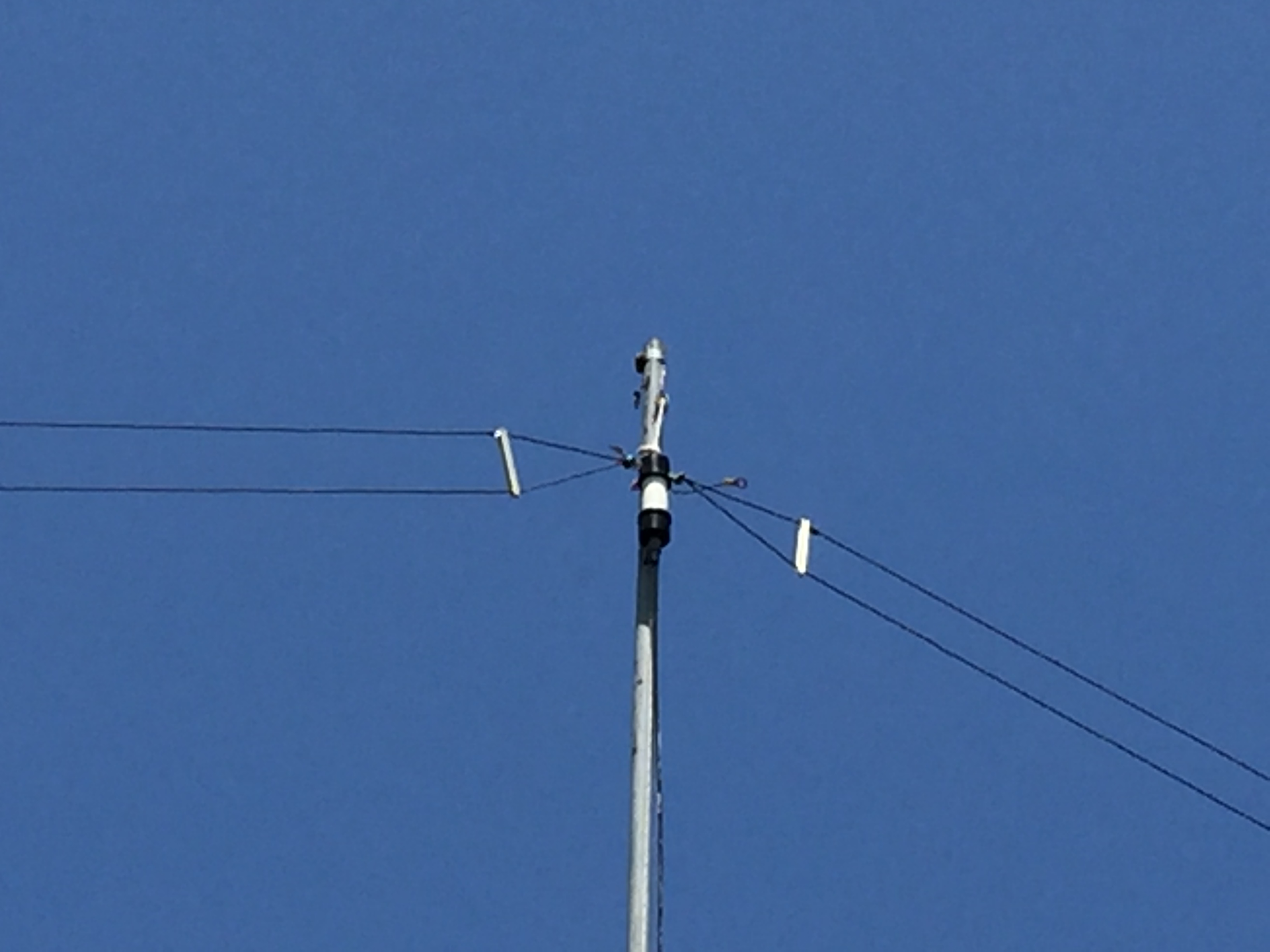 ham-radio-80-meter-coil-loaded-40-20-15-meter-half-wave-fan-dipole-antenna-first-element-spacer.png